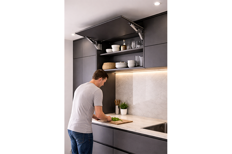 Панта и механизъм за отваряеми врати на чекмедже на кухня